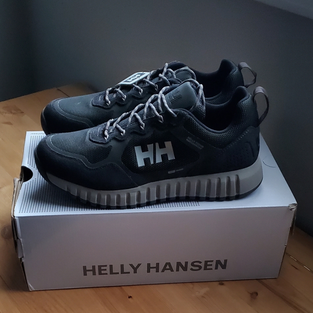 Helly Hansen Monashee Ullr Low HT outdoor Waterproof Sneakers,Men 9